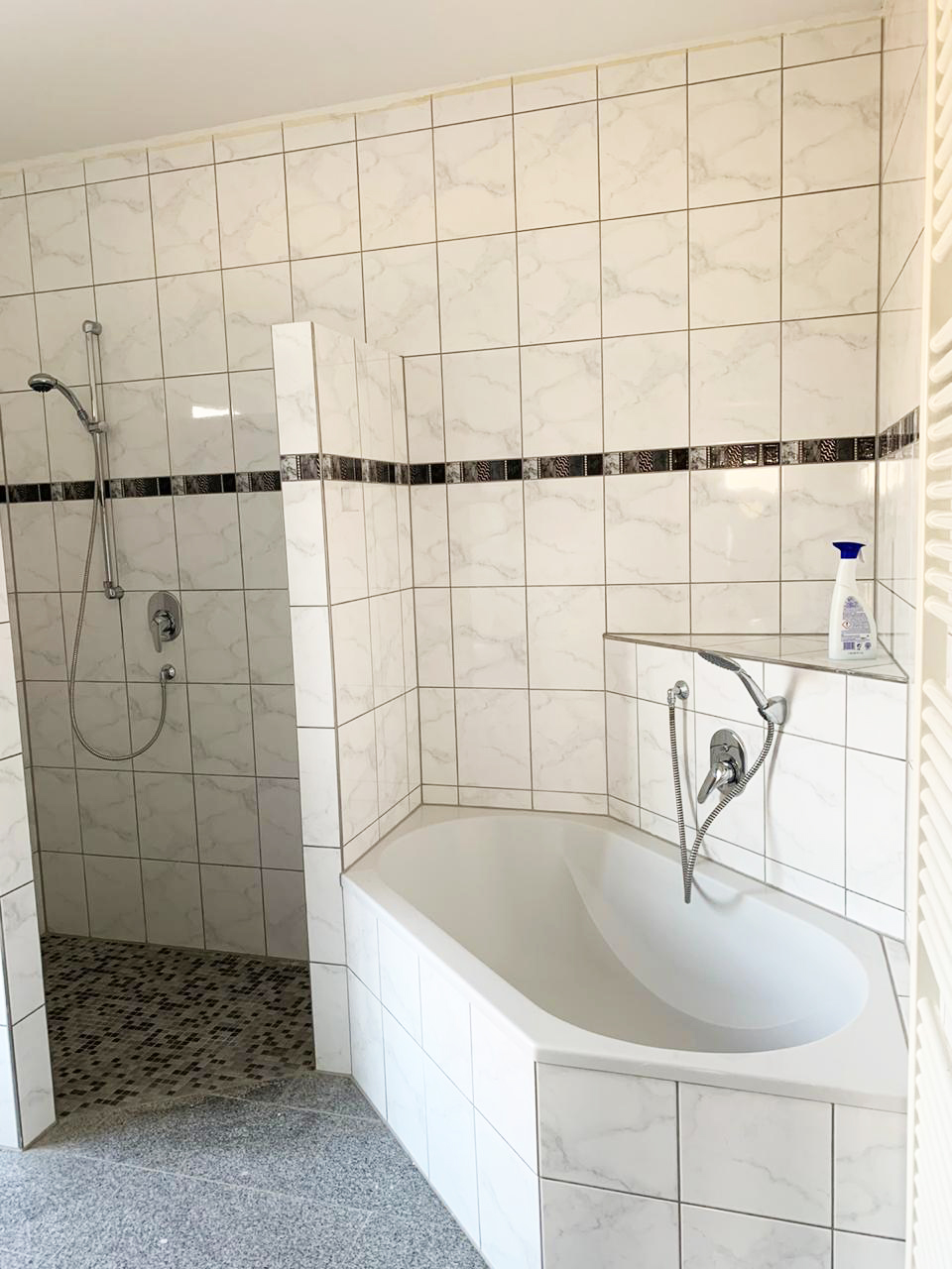 Monteurwohnung "GREEN LIVE" badezimmer