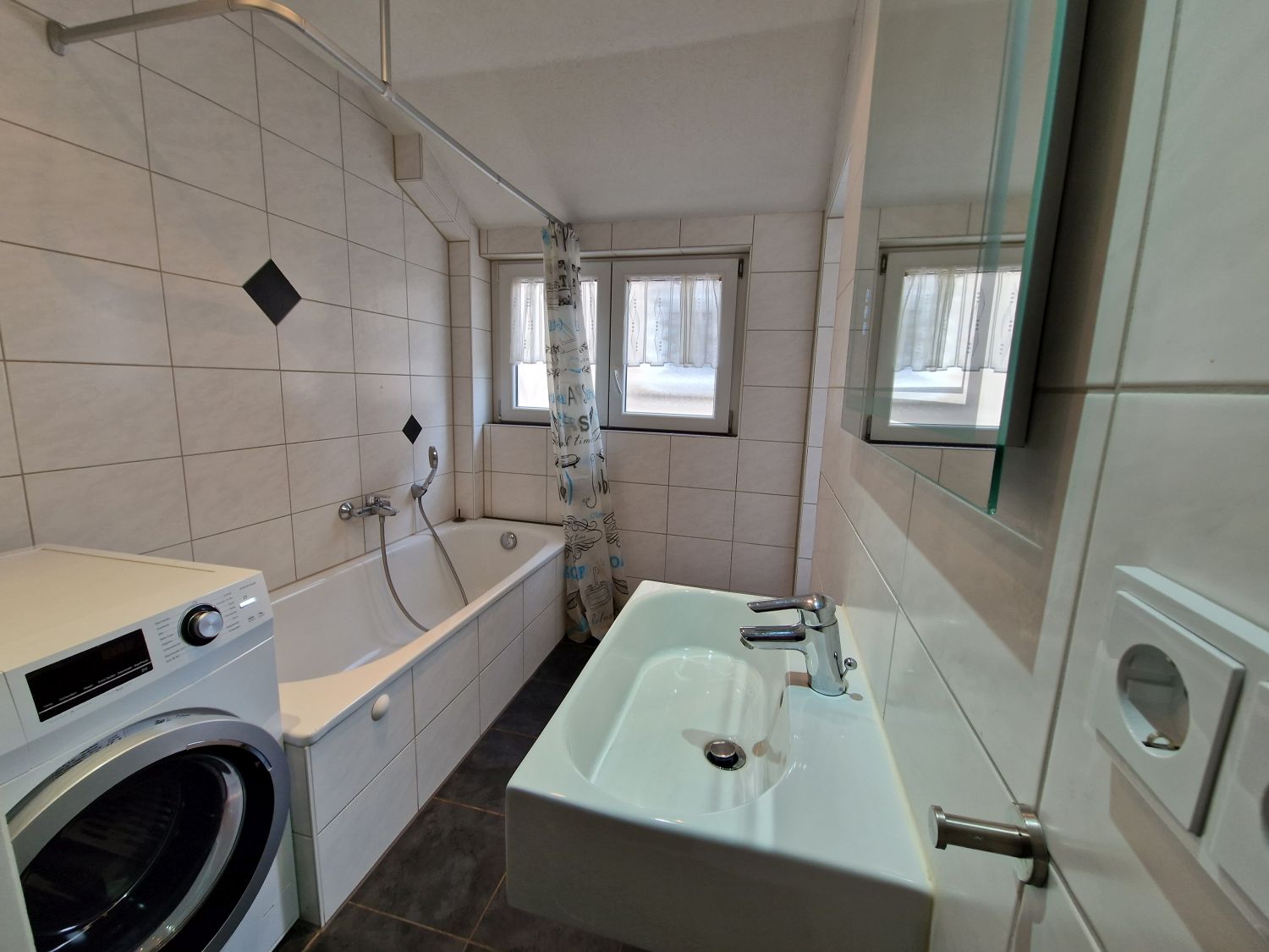 Monteurwohnung in Heilbronn Salzstrasse badezimmer-monteurewohnung-heilbronn