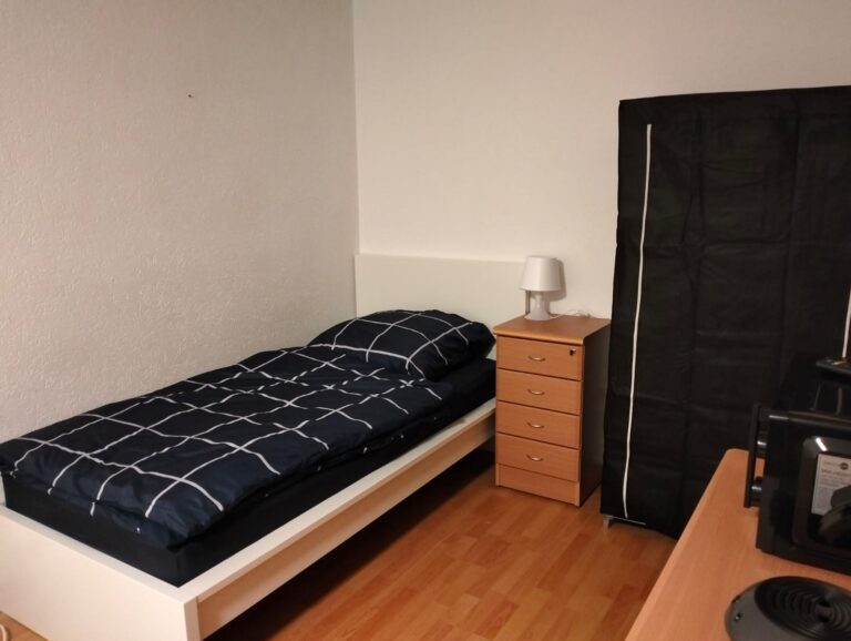 Monteurwohnung “BURG” in Mosbach